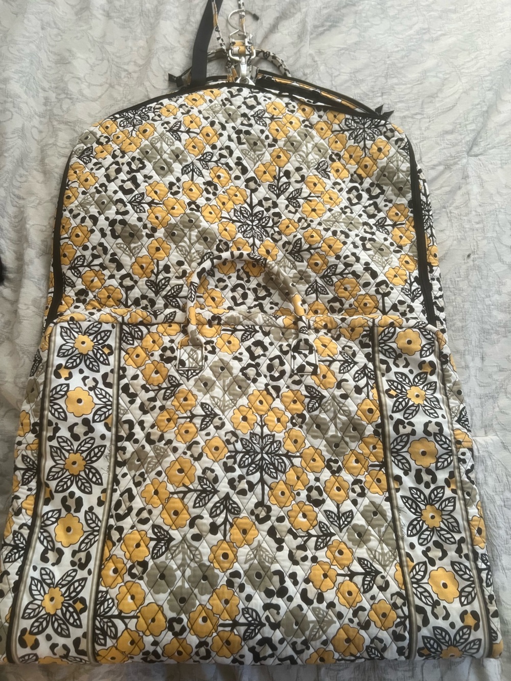NWOT Vera Bradley Rare Go Wild- Quilted Floral Garment bag Yellow and White.